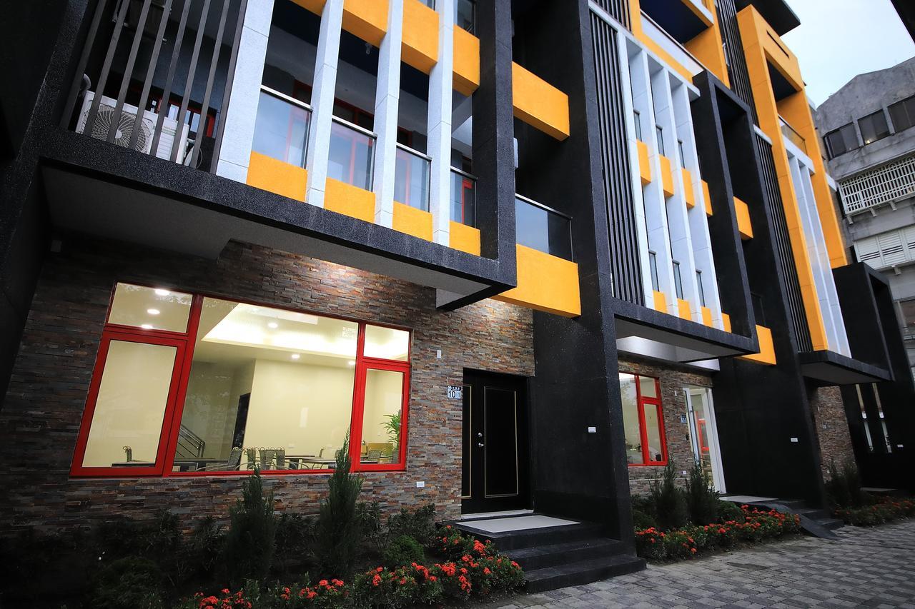 花蓮亮君經典民宿1館加2館民宿-東大門夜市-電梯包棟bright King Homestay Hualien Eksteriør bilde